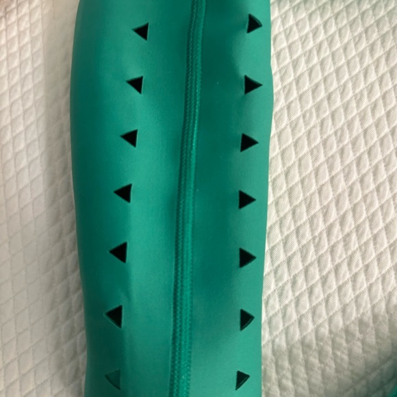 GIGI C Vibrant Green Cutout Swim Bodysuit - Picture 4 of 12